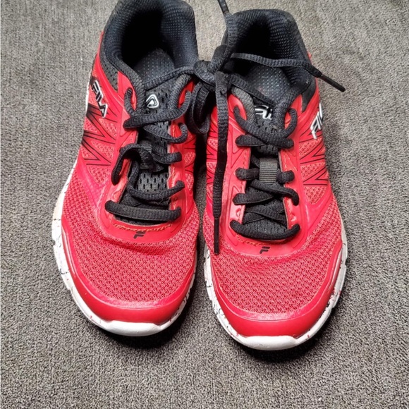 Fila Red and Black Shoes 13 - Picture 4 of 5